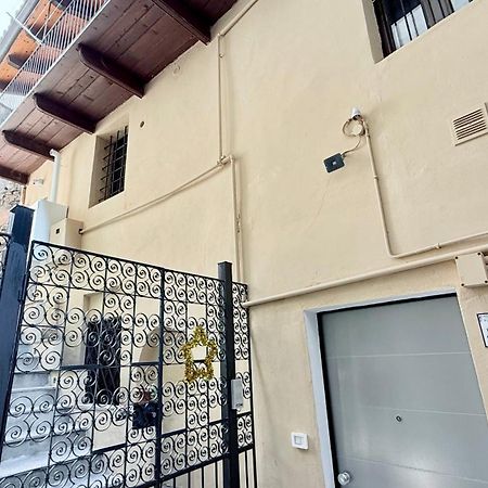 Small Alley Pinerolo ภายนอก รูปภาพ